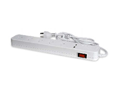 Prolongador de 5 toma corrientes y 2 USB2.0. Capacidad máxima de carga USB 3,1A. IP: 20. Largo: 1,5M. Posee interruptor de encendido luminoso y protector térmico para sobrecargas.