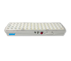 Luz de emergencia 60 Led con batería de litio. 1.2 Ah 3.7 V. Tamaño; 220x58x28MM. Batería protegida contra sobre cargas y libre de mantenimiento. Dos niveles de intensidad. Bóton de prueba. Indicadores luminosos. Compacta y liviana.