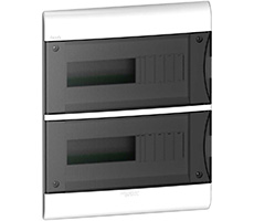Caja Plástica de Embutir Domiciliaria - 24 Polos - Puerta Fumé