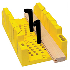Caja de inglete profesional, para cortes a 45° y 90°.